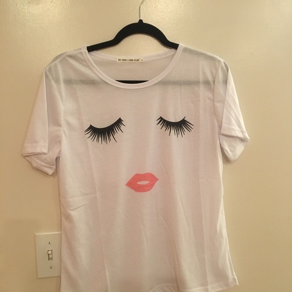 Tops - Women’s T Shirt Short Sleeve Eyes Lips Summer Top